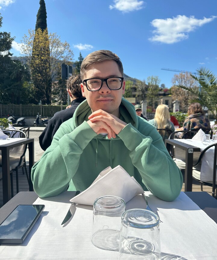 Дмитрий Попов